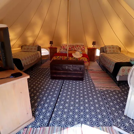 Private Luxurious Glamping With Solar Heated Swimming Pool Tv And Wi-fi Camping