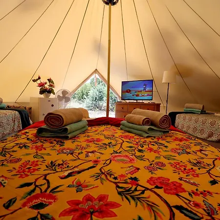 Private Luxurious Glamping With Solar Heated Swimming Pool Tv And Wi-fi